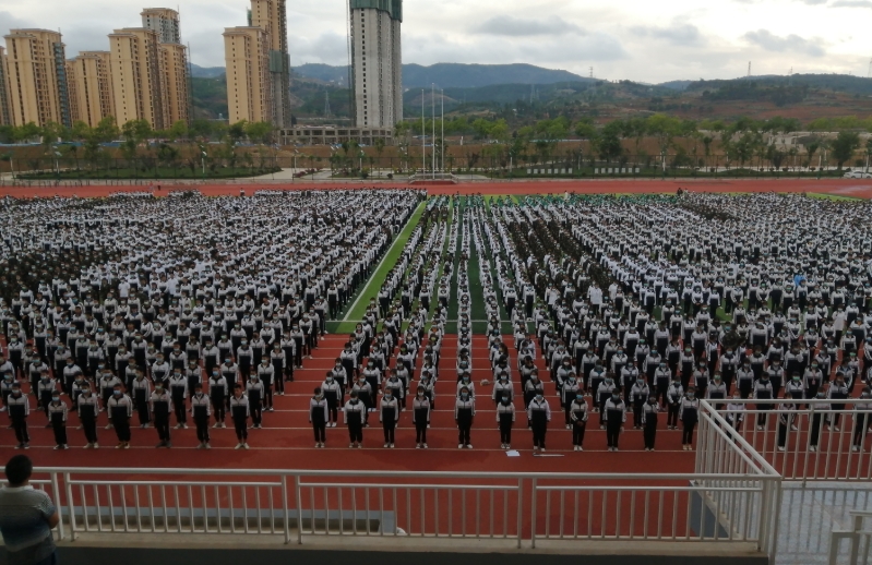 保山中等专业学校（保山技师学院）法制副校长杨睿进行法治讲座